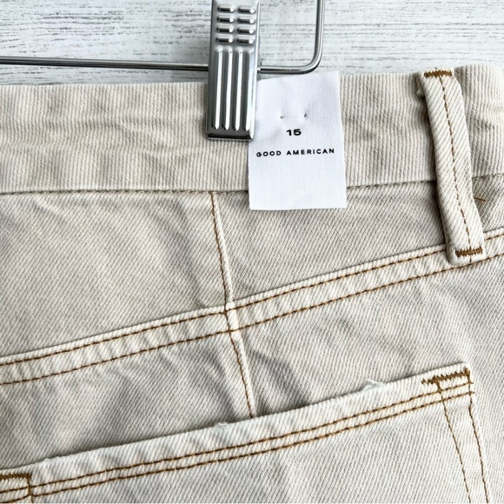 Good American Straight Leg Jeans in Bone - Picture 6 of 15